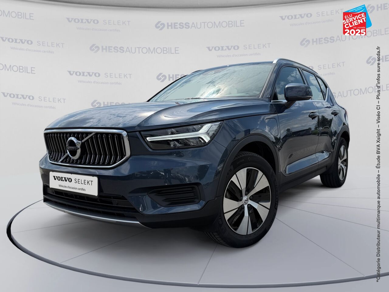 Véhicule d'occasion VOLVO XC40 T4 RECHARGE 129 + 82CH INSCRIPTION BUSINESS DCT 7 SIEGES CUIR GPS CAMERA CARPLAY chez Toyota Sarreguemines