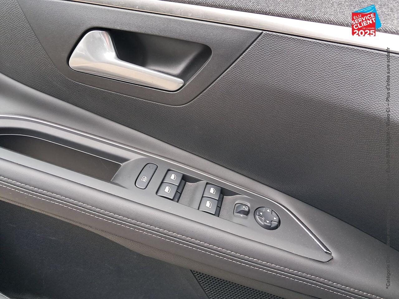 Véhicule d'occasion PEUGEOT 3008 1.6 THP 165CH ALLURE SS EAT6 chez Dacia Montbéliard