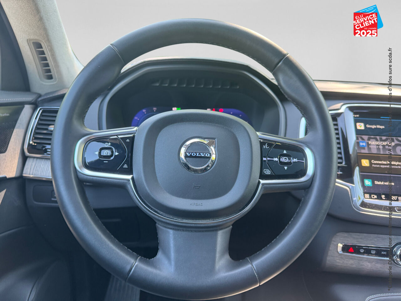 Véhicule d'occasion VOLVO XC90 T8 AWD 310 + 145CH ULTIMATE STYLE DARK GEARTRONIC TOUVRANT SIEGES CHAUF/VENTIL/CUIR VOLANT CHAU chez Volvo Strasbourg