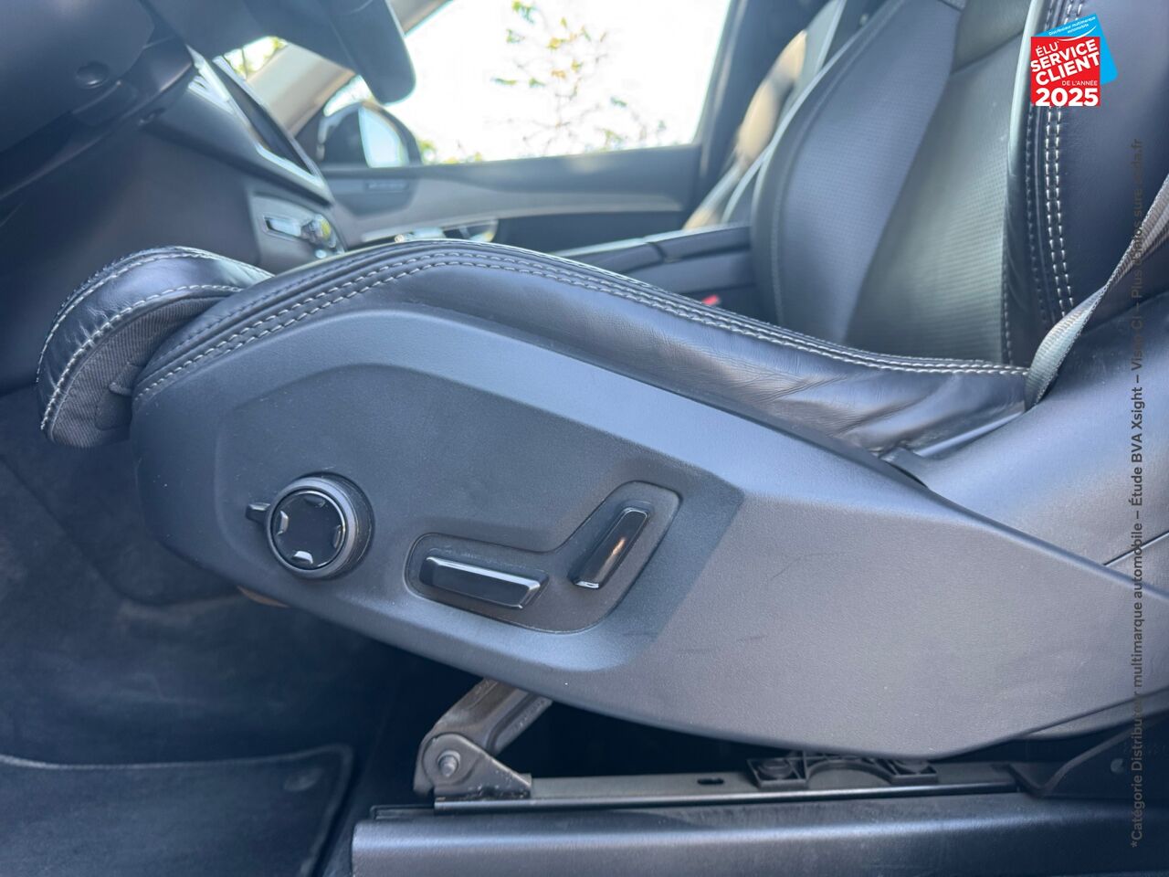 Véhicule d'occasion VOLVO XC90 T8 AWD 310 + 145CH ULTIMATE STYLE DARK GEARTRONIC TOUVRANT SIEGES CHAUF/VENTIL/CUIR VOLANT CHAU chez Volvo Strasbourg