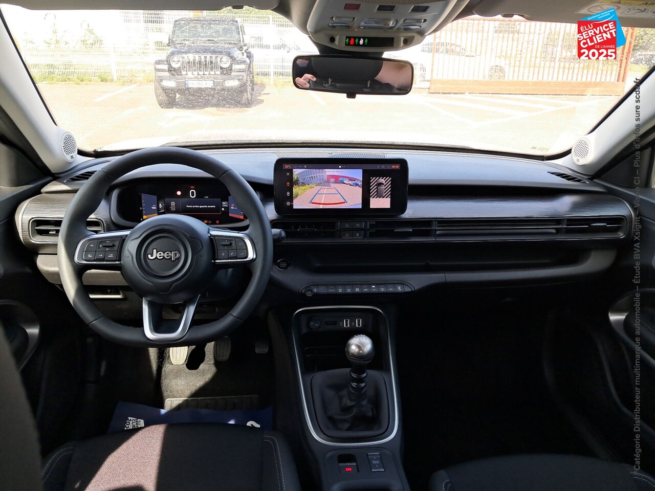 Véhicule d'occasion JEEP AVENGER 1.2 TURBO T3 100CH ALTITUDE + chez Toyota Metz