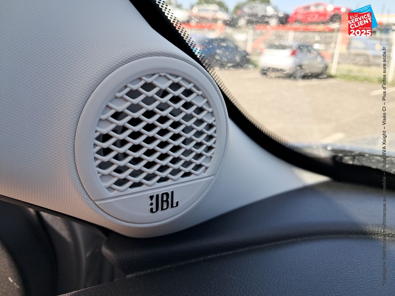 Véhicule d'occasion JEEP AVENGER 1.2 TURBO T3 100CH ALTITUDE + chez Toyota Metz
