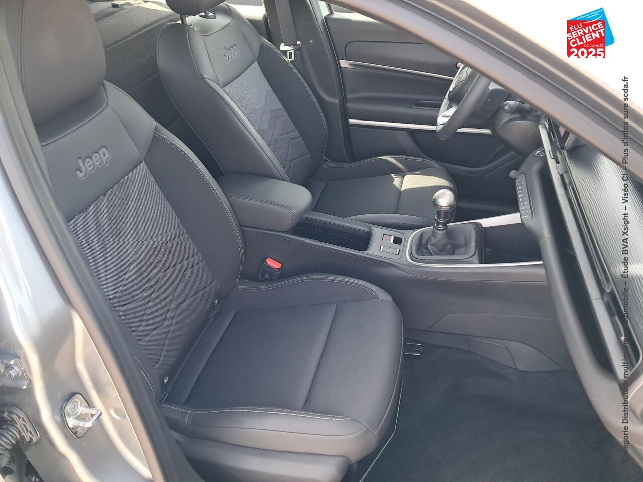 Véhicule d'occasion JEEP AVENGER 1.2 TURBO T3 100CH ALTITUDE + chez Toyota Metz