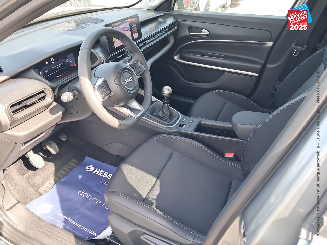 Véhicule d'occasion JEEP AVENGER 1.2 TURBO T3 100CH ALTITUDE + chez Toyota Metz