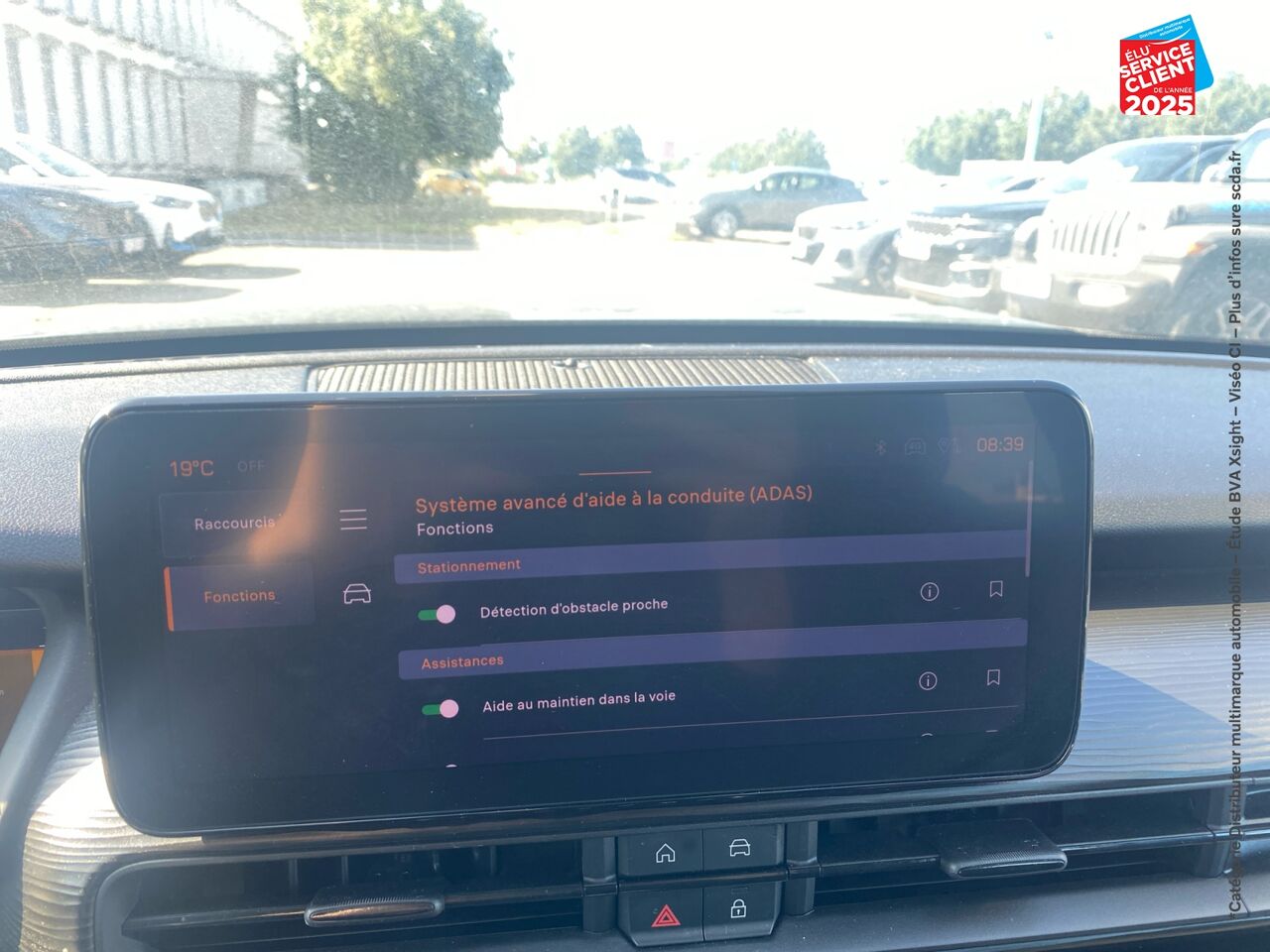 Véhicule d'occasion JEEP AVENGER 1.2 TURBO T3 100CH ALTITUDE + chez Fiat Strasbourg