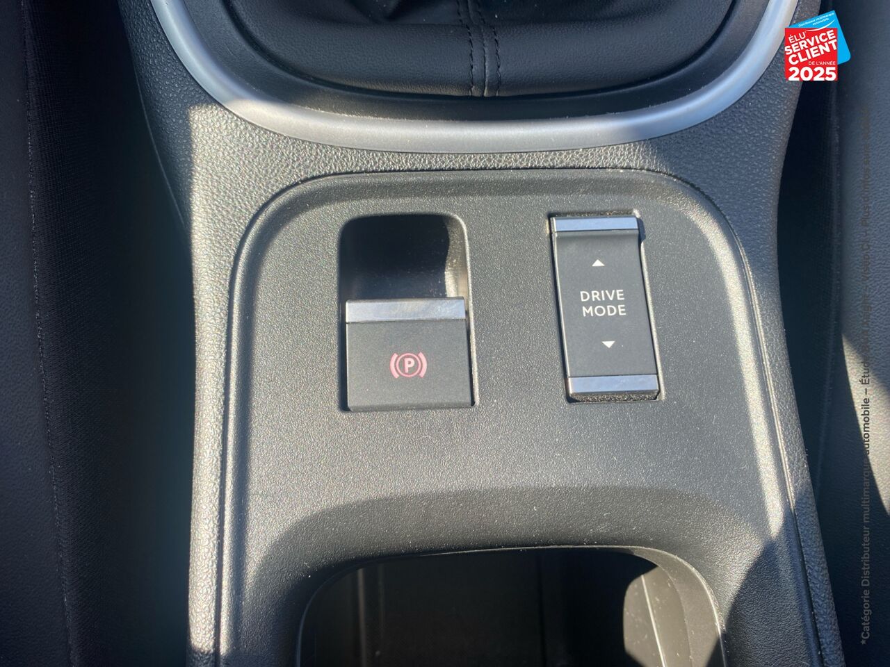 Véhicule d'occasion JEEP AVENGER 1.2 TURBO T3 100CH ALTITUDE + chez Fiat Strasbourg