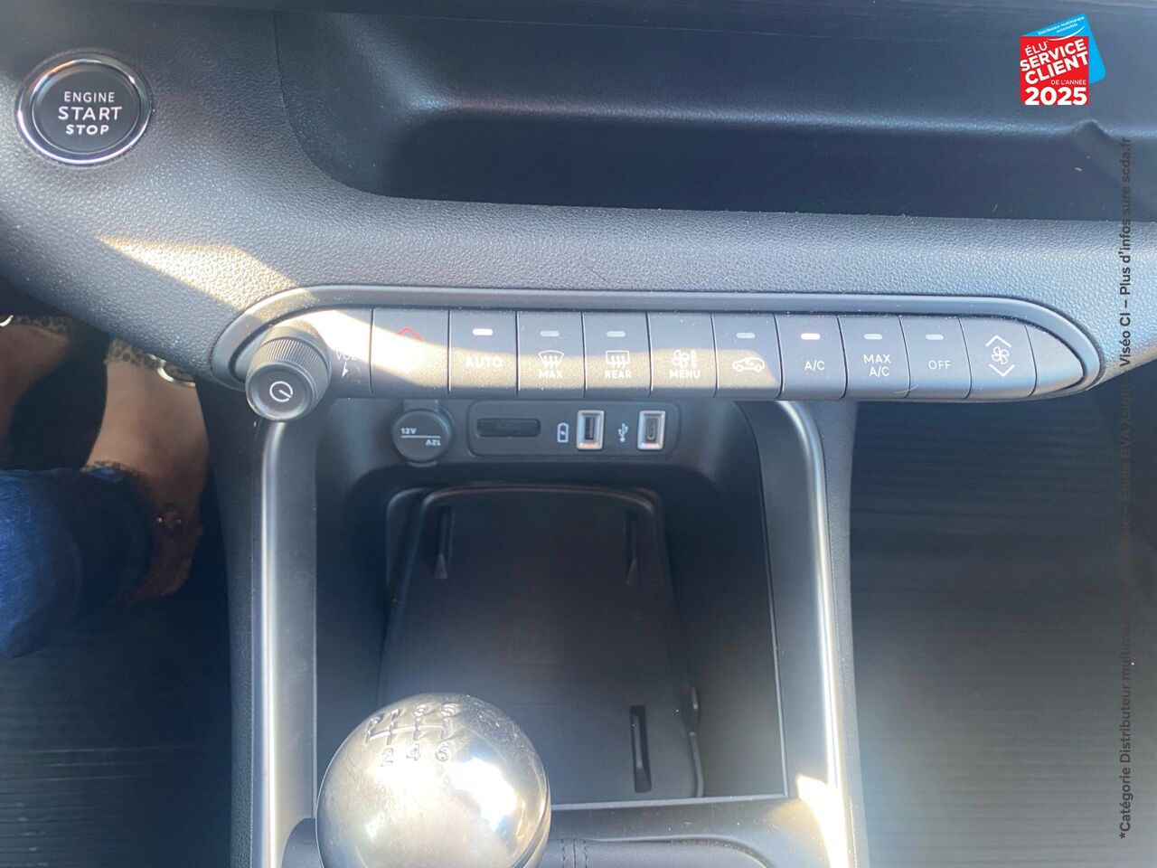 Véhicule d'occasion JEEP AVENGER 1.2 TURBO T3 100CH ALTITUDE + chez Fiat Strasbourg