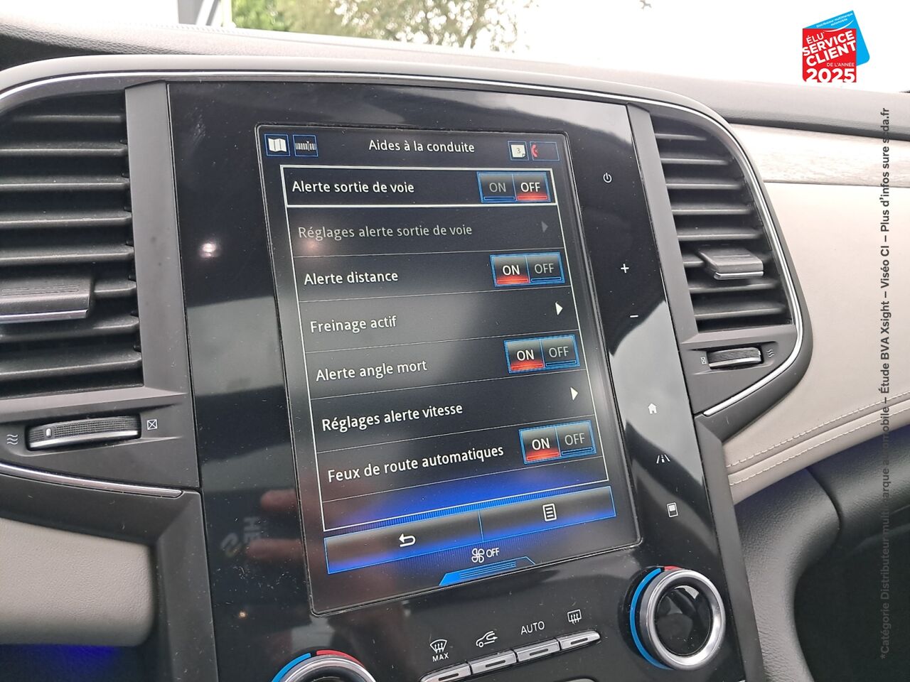 Véhicule d'occasion RENAULT TALISMAN 1.3 TCE 160CH FAP INITIALE PARIS EDC - 19 chez Renault Saint-Louis