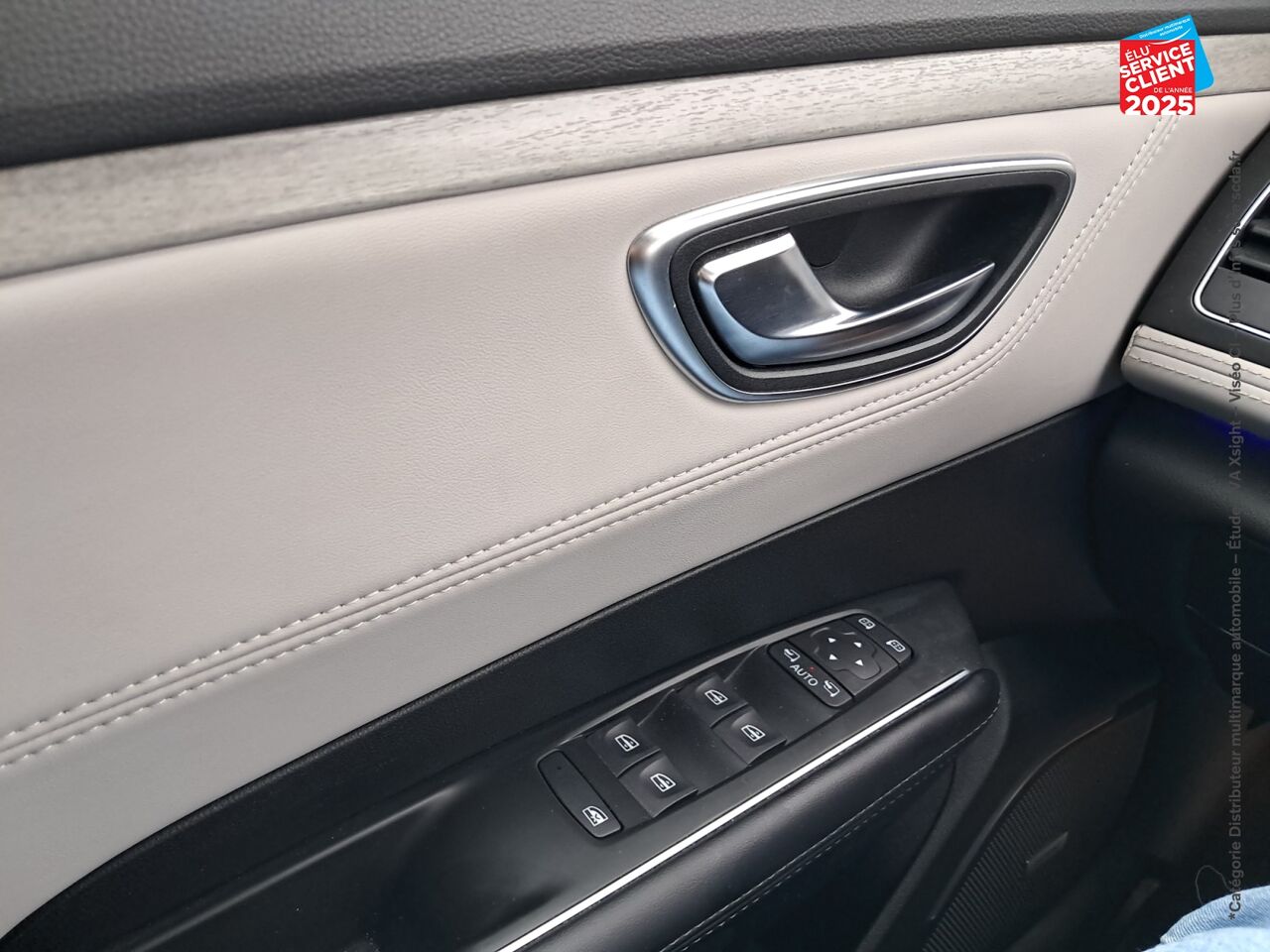Véhicule d'occasion RENAULT TALISMAN 1.3 TCE 160CH FAP INITIALE PARIS EDC - 19 chez Renault Saint-Louis