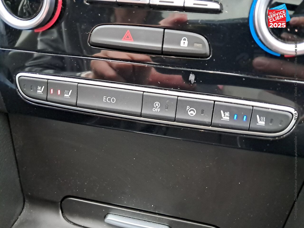 Véhicule d'occasion RENAULT TALISMAN 1.3 TCE 160CH FAP INITIALE PARIS EDC - 19 chez Renault Saint-Louis