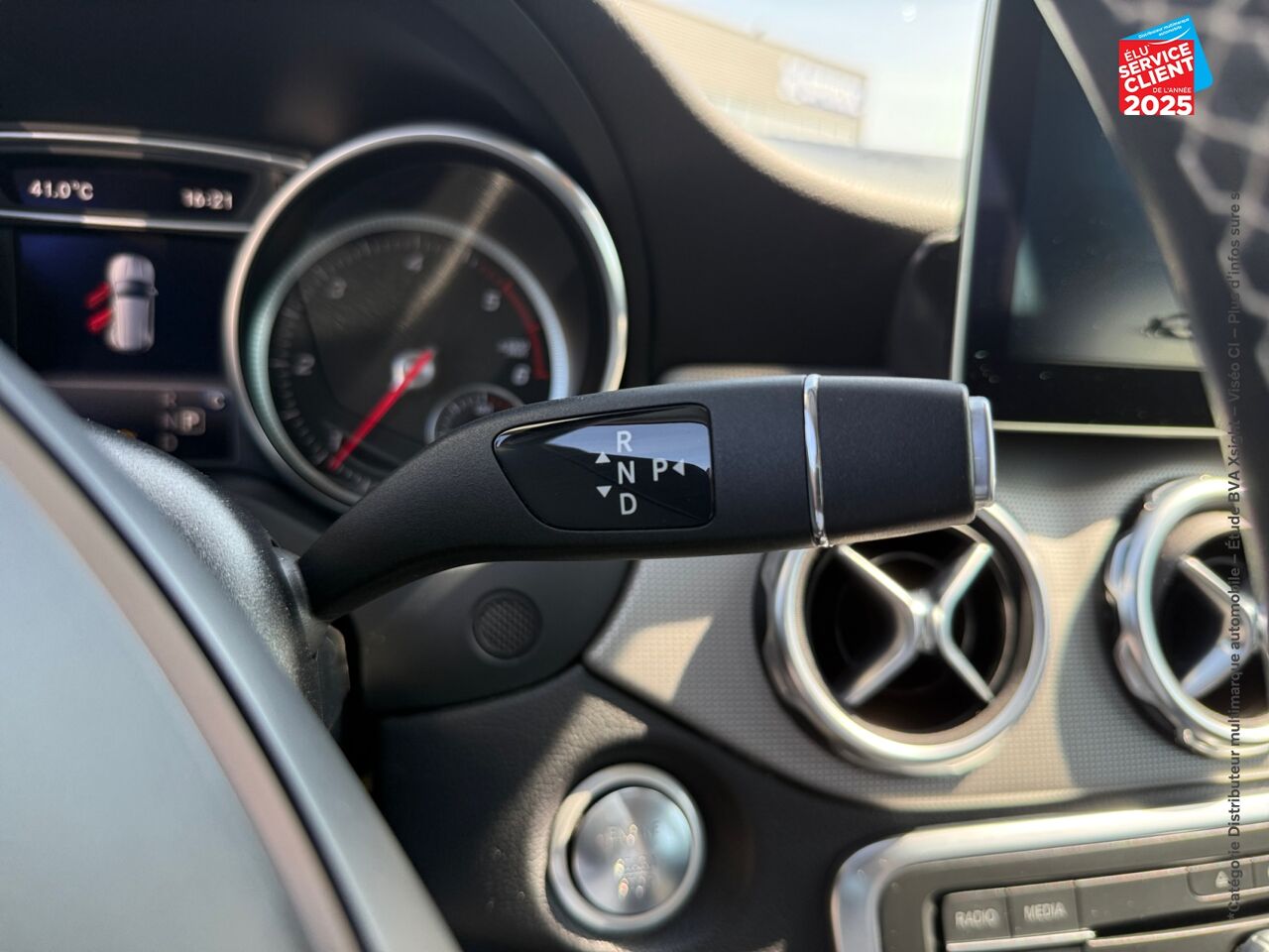 Véhicule d'occasion MERCEDES-BENZ GLA 200 D SENSATION 7G-DCT GPS CAMERA chez Renault Saint-Louis