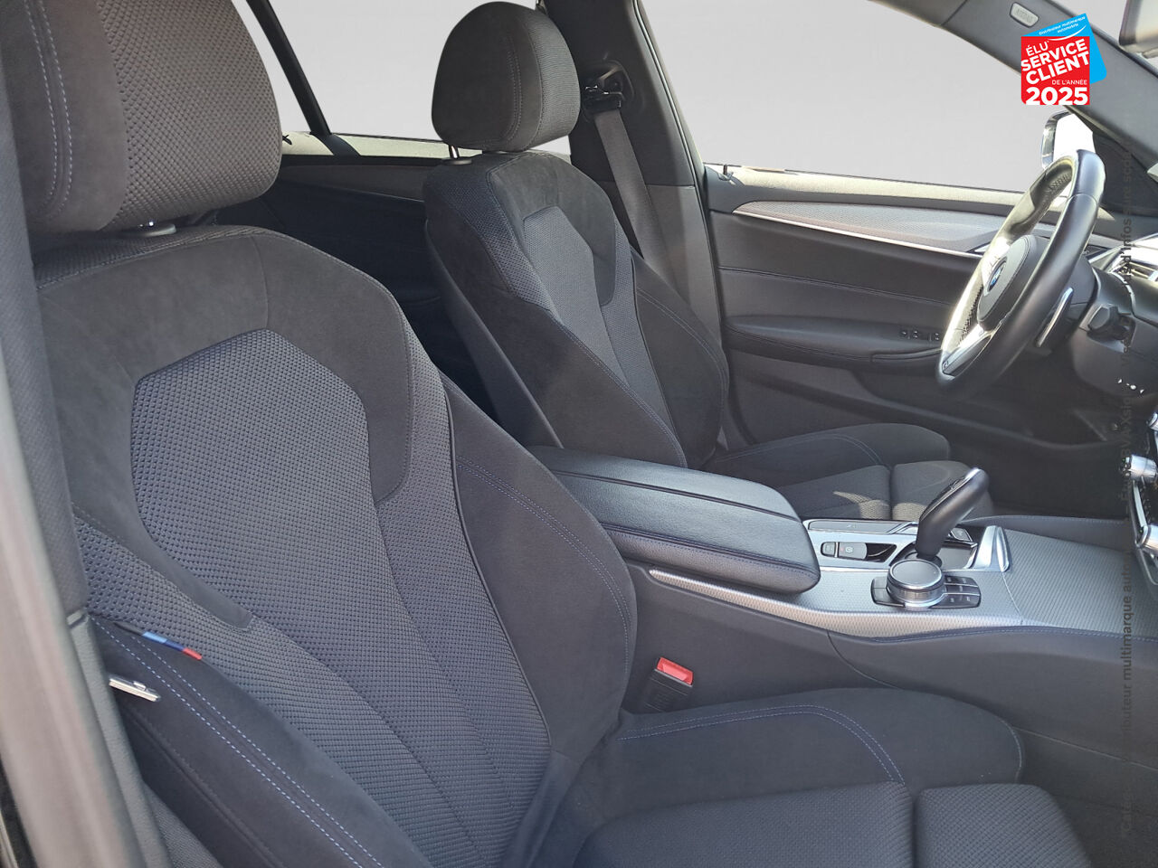 Véhicule d'occasion BMW SERIE 5 TOURING 520DA 190CH M SPORT STEPTRONIC chez Hyundai Epernay