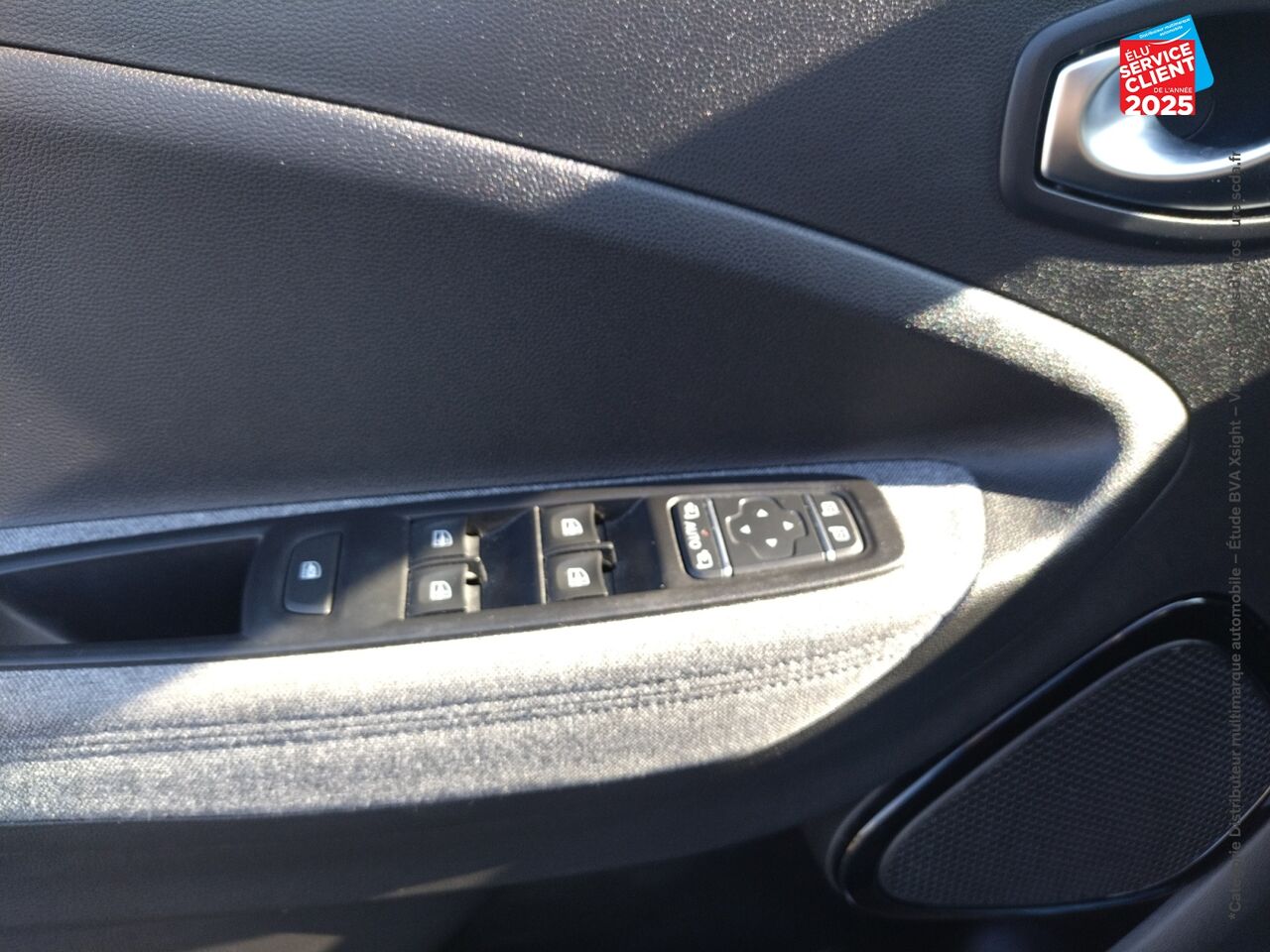 Véhicule d'occasion RENAULT ZOE INTENS CHARGE NORMALE R110 4CV chez Renault Colmar