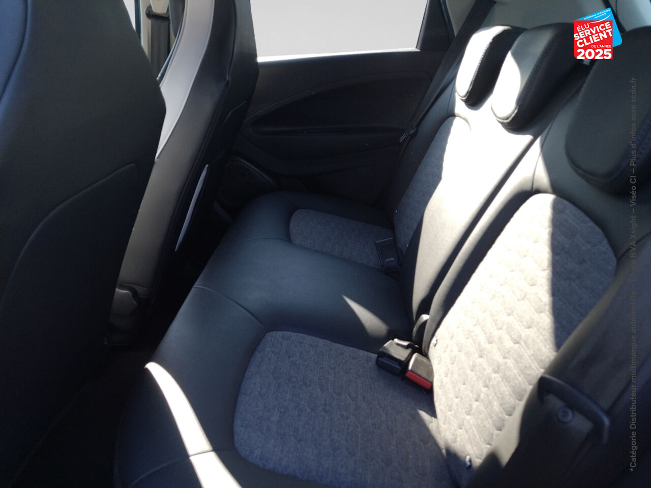 Véhicule d'occasion RENAULT ZOE INTENS CHARGE NORMALE R110 4CV chez Renault Colmar