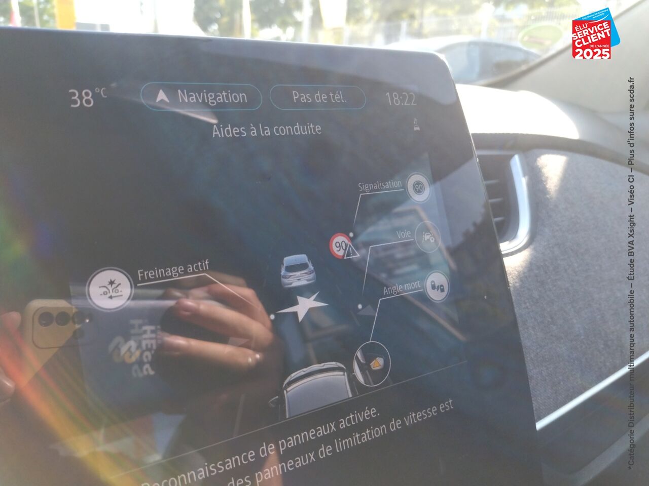 Véhicule d'occasion RENAULT ZOE INTENS CHARGE NORMALE R110 4CV chez Renault Colmar