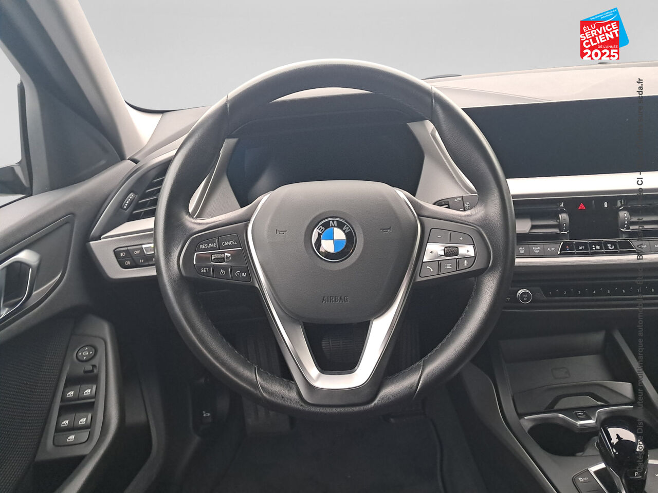 Véhicule d'occasion BMW SERIE 1 118IA 136CH EDITION M DESIGN DKG7 GPS CAMERA RADAR AR AV chez BMW Dole