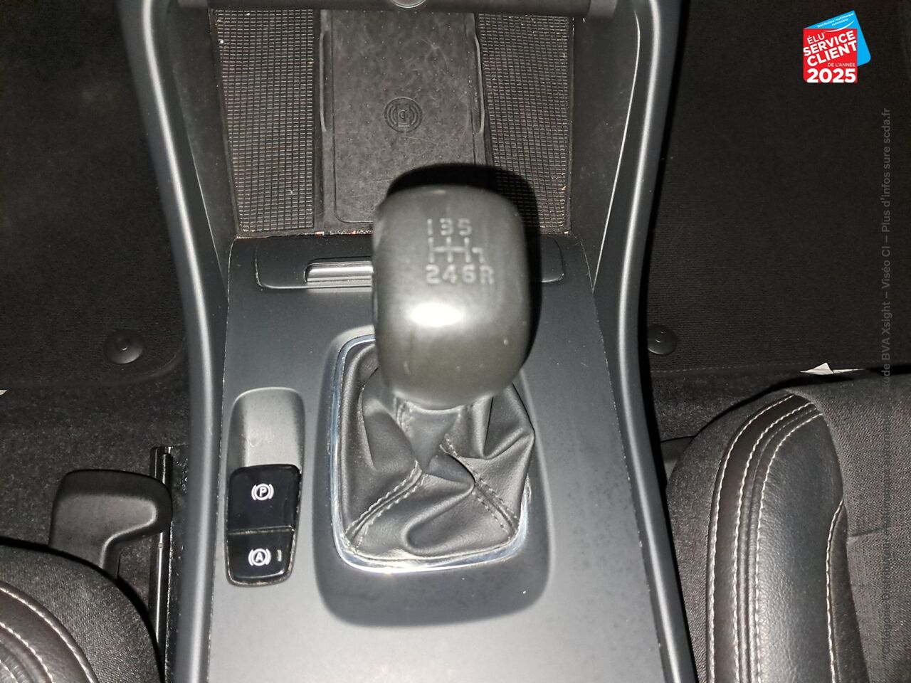 Véhicule d'occasion VOLVO XC40 T3 156CH MOMENTUM GPS CAMERA chez Lexus Metz