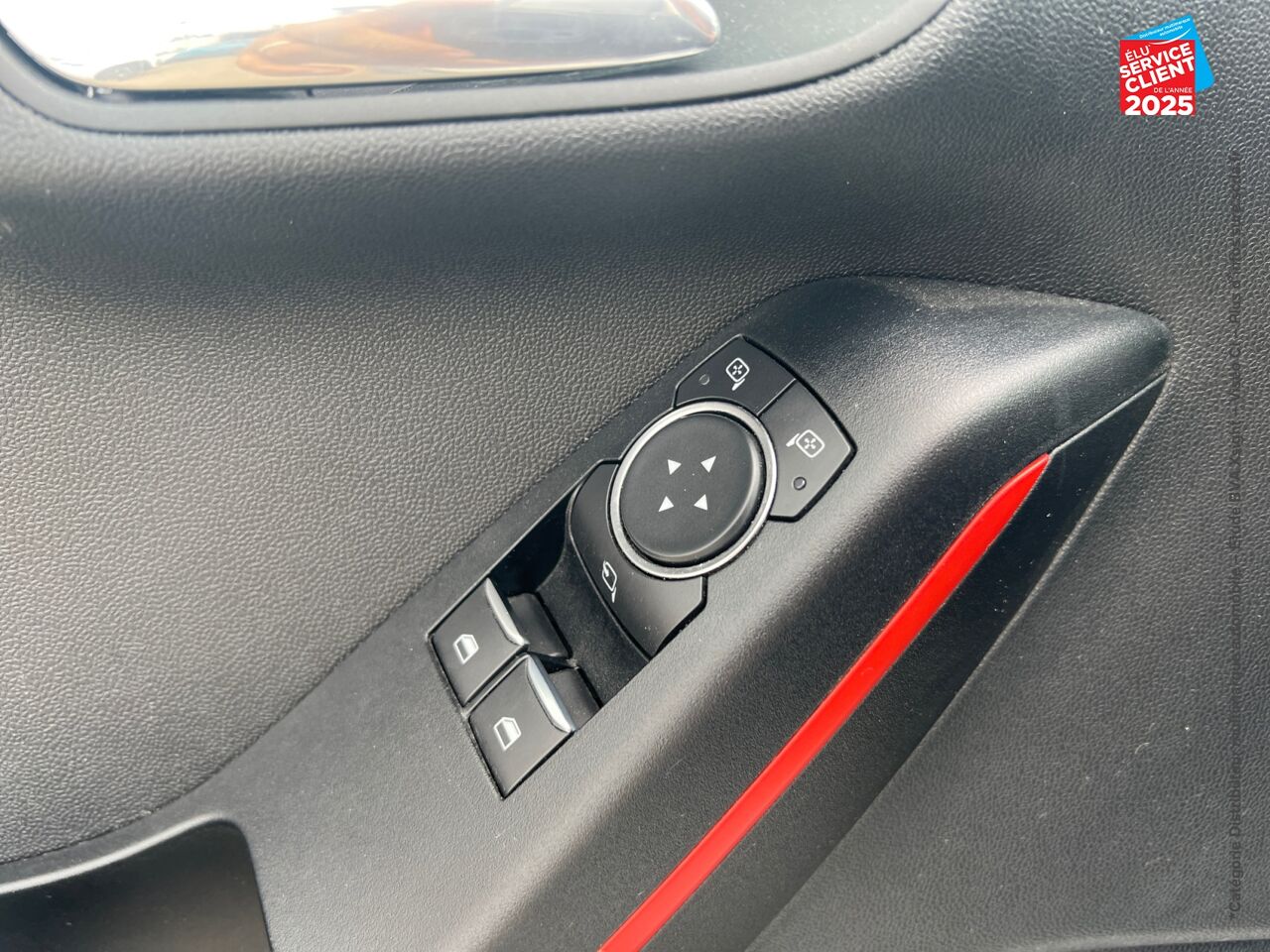 Véhicule d'occasion FORD FIESTA 1.0 ECOBOOST 100CH STOPSTART ST-LINE 5P EURO6.2 chez Renault Colmar