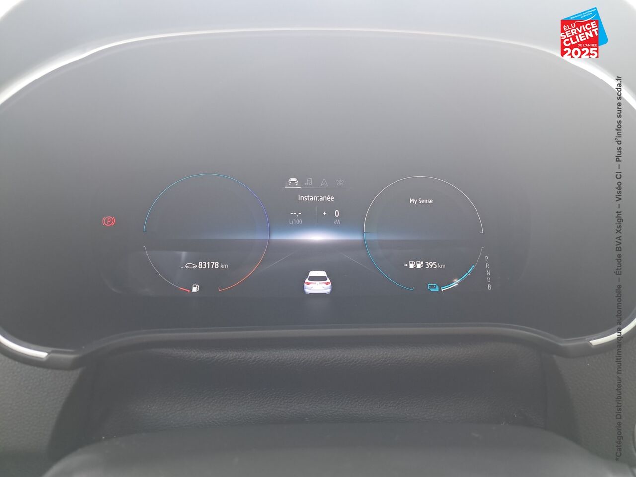 Véhicule d'occasion RENAULT MEGANE ESTATE 1.6 E-TECH PLUG-IN 160CH BUSINESS chez Renault Saint-Louis