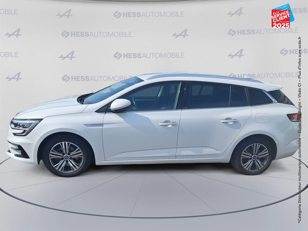 Véhicule d'occasion RENAULT MEGANE ESTATE 1.6 E-TECH PLUG-IN 160CH BUSINESS chez Renault Saint-Louis