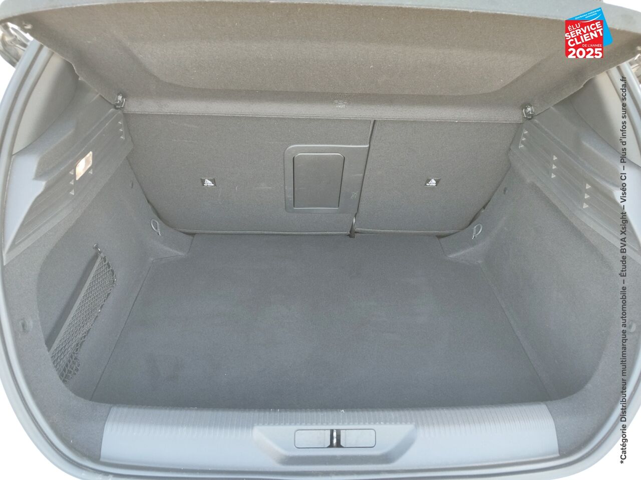 Véhicule d'occasion PEUGEOT 308 1.5 BLUEHDI 130CH S/S GT EAT8 TOUVRANT GPS CAMERA CARPLAY ATTELAGE chez Peugeot Reims