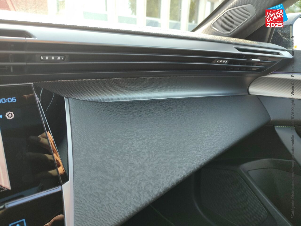 Véhicule d'occasion PEUGEOT 308 1.5 BLUEHDI 130CH S/S GT EAT8 TOUVRANT GPS CAMERA CARPLAY ATTELAGE chez Peugeot Reims