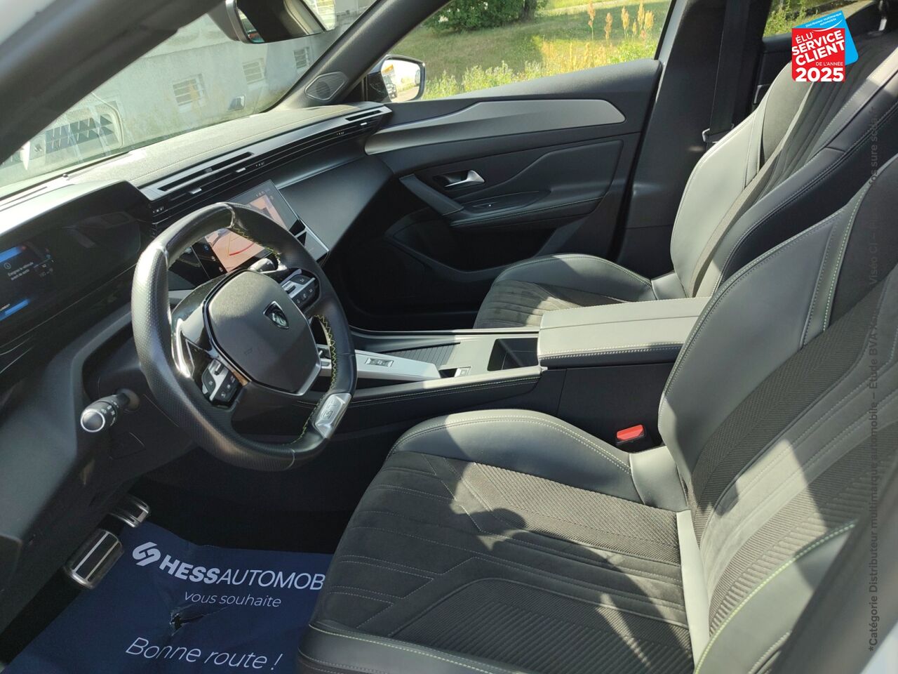 Véhicule d'occasion PEUGEOT 308 1.5 BLUEHDI 130CH S/S GT EAT8 TOUVRANT GPS CAMERA CARPLAY ATTELAGE chez Peugeot Reims