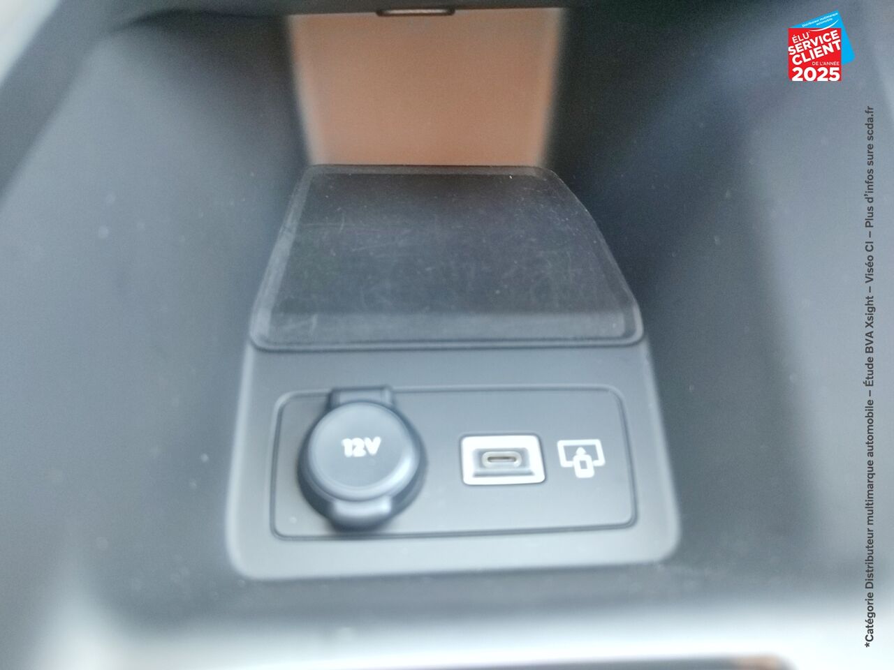 Véhicule d'occasion PEUGEOT 308 1.5 BLUEHDI 130CH S/S GT EAT8 TOUVRANT GPS CAMERA CARPLAY ATTELAGE chez Peugeot Reims