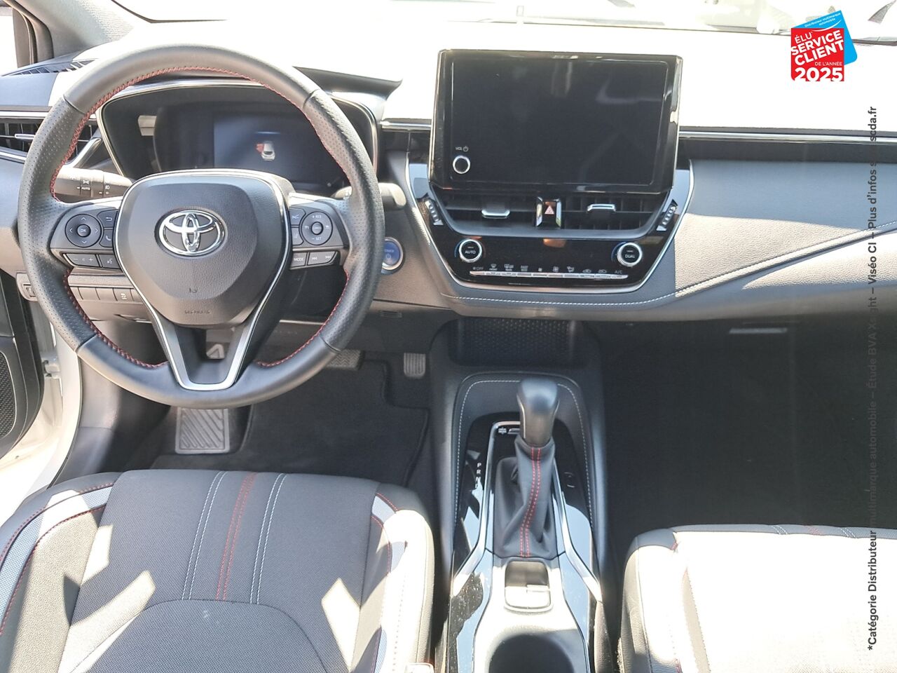 Véhicule d'occasion TOYOTA COROLLA 122H GR SPORT MY21 CAMERA GPS chez Renault Sélestat
