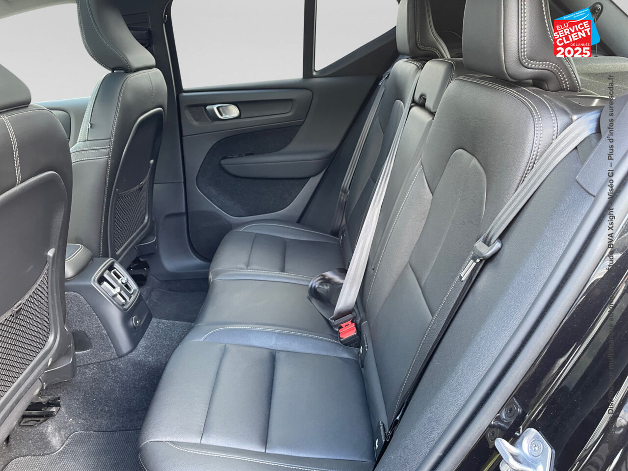 Véhicule d'occasion VOLVO XC40 T5 RECHARGE 180 + 82CH INSCRIPTION LUXE DCT 7 chez Renault Saint-Louis