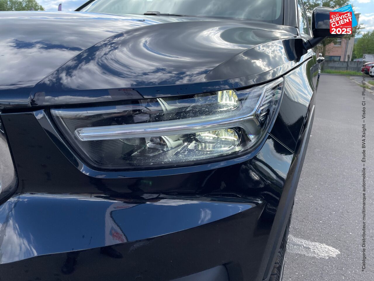 Véhicule d'occasion VOLVO XC40 T5 RECHARGE 180 + 82CH INSCRIPTION LUXE DCT 7 chez Renault Saint-Louis