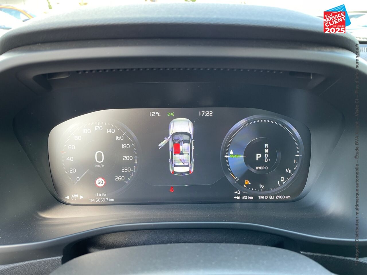 Véhicule d'occasion VOLVO XC40 T5 RECHARGE 180 + 82CH INSCRIPTION LUXE DCT 7 chez Renault Saint-Louis