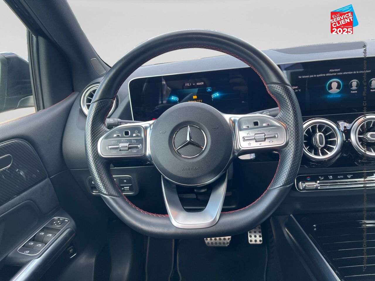 Véhicule d'occasion MERCEDES-BENZ CLASSE B 180 136CH AMG LINE 7G-DCT chez Hyundai Epernay