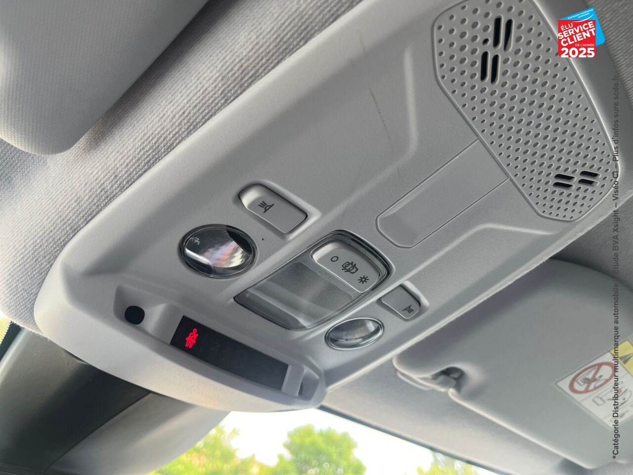 Véhicule d'occasion PEUGEOT 208 1.2 PURETECH 100CH SS STYLE chez Peugeot Sedan