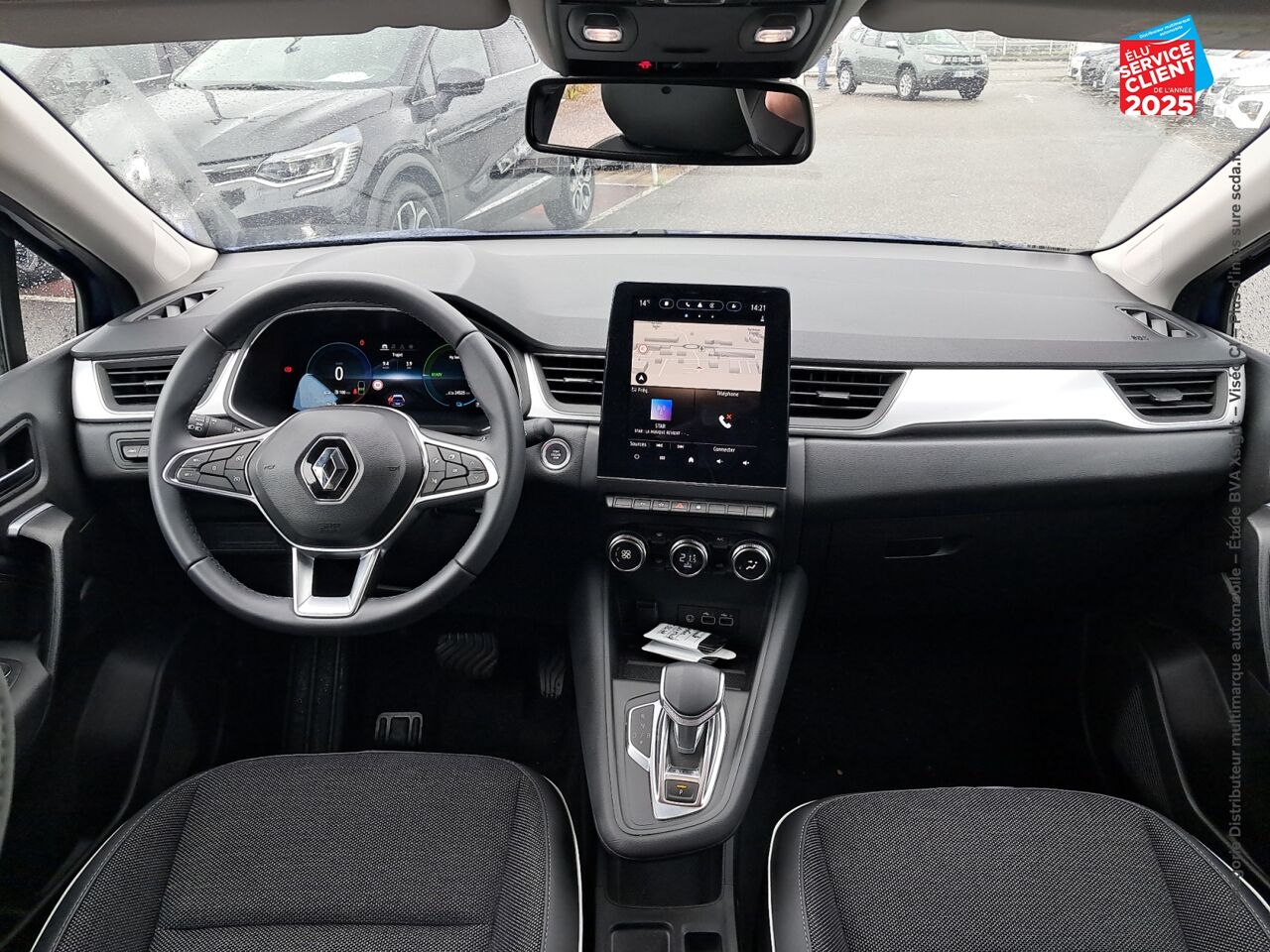 Véhicule d'occasion RENAULT CAPTUR 1.6 E-TECH HYBRIDE 145CH TECHNO chez Toyota Thionville
