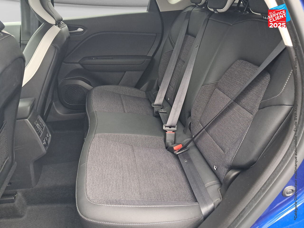 Véhicule d'occasion RENAULT CAPTUR 1.6 E-TECH HYBRIDE 145CH TECHNO chez Toyota Thionville