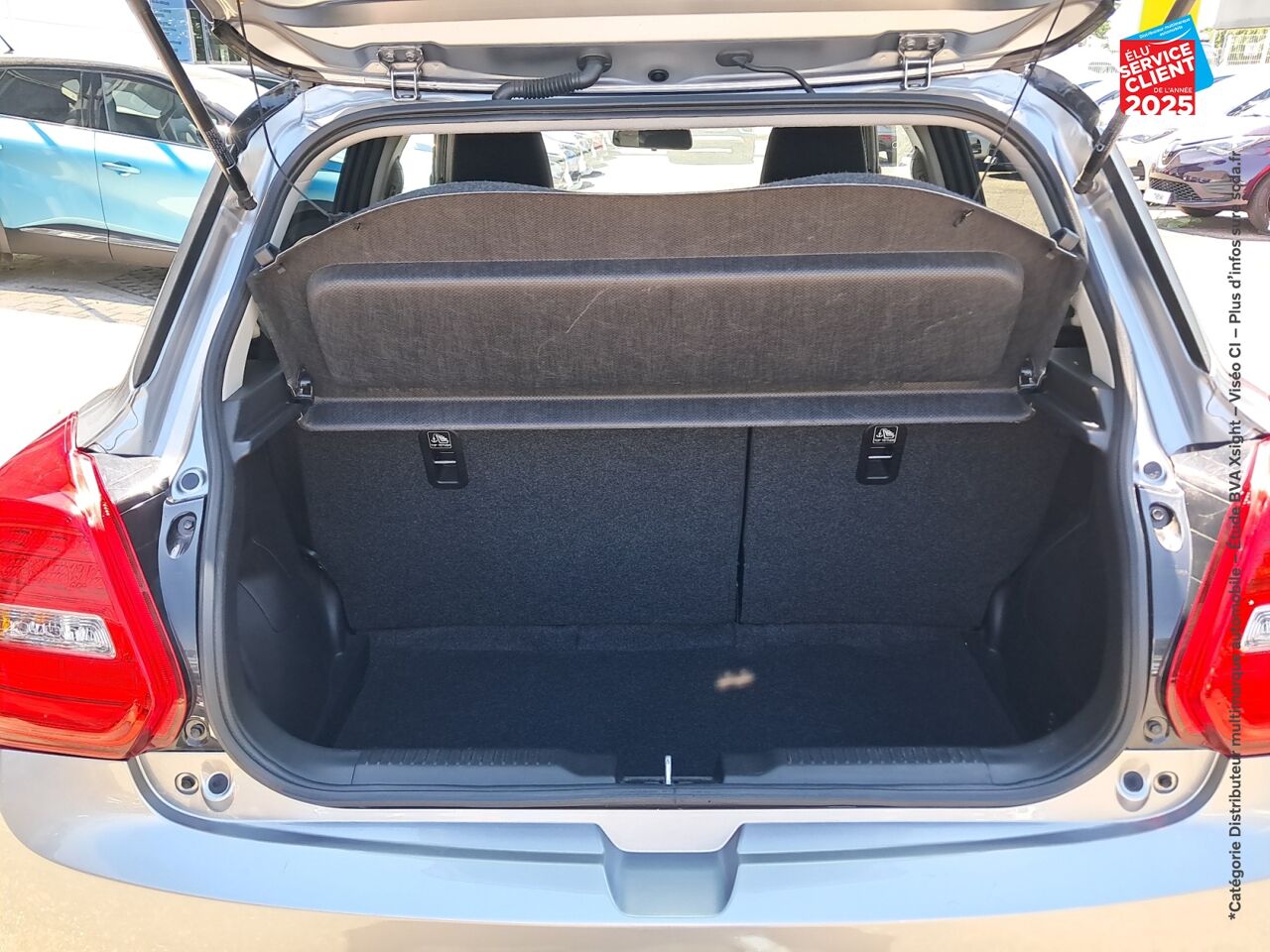 Véhicule d'occasion SUZUKI SWIFT 1.0 BOOSTERJET HYBRID SHVS 111CH PACK EURO6D-T CAMERA chez Renault Saint-Louis