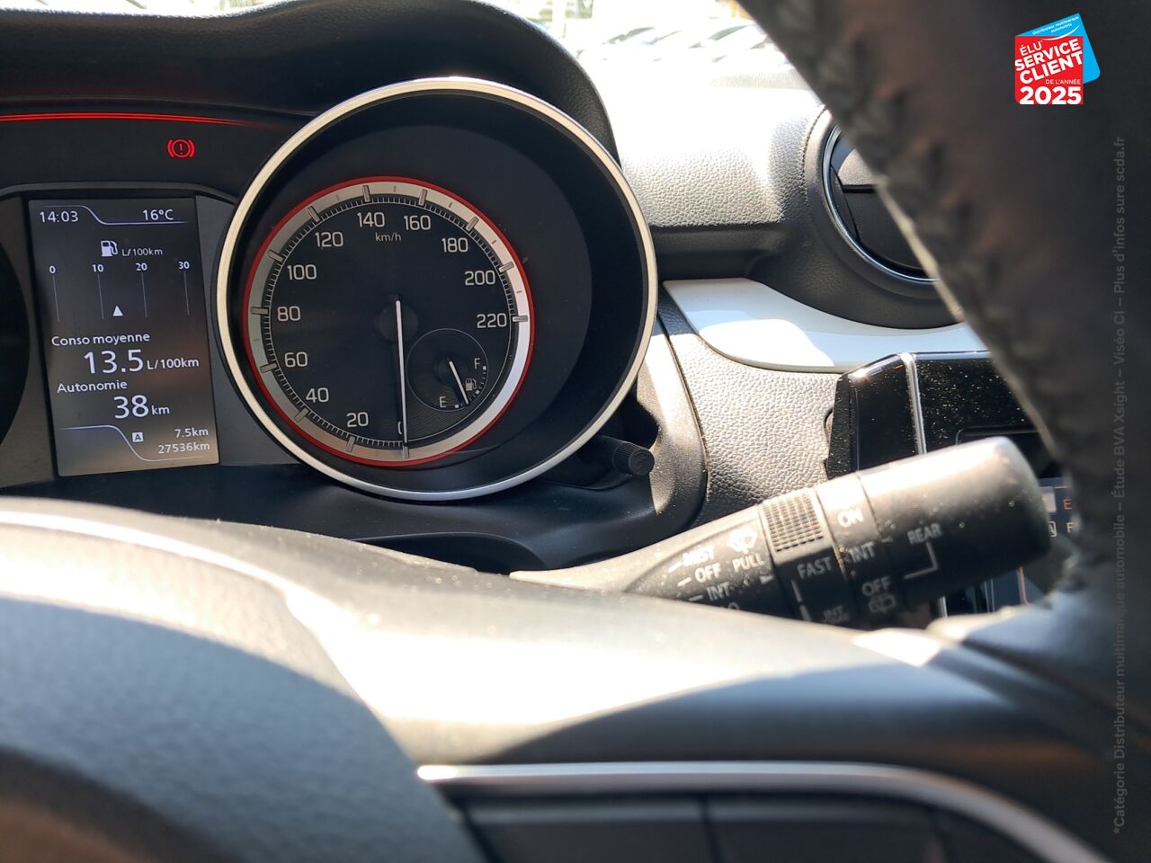 Véhicule d'occasion SUZUKI SWIFT 1.0 BOOSTERJET HYBRID SHVS 111CH PACK EURO6D-T CAMERA chez Renault Saint-Louis