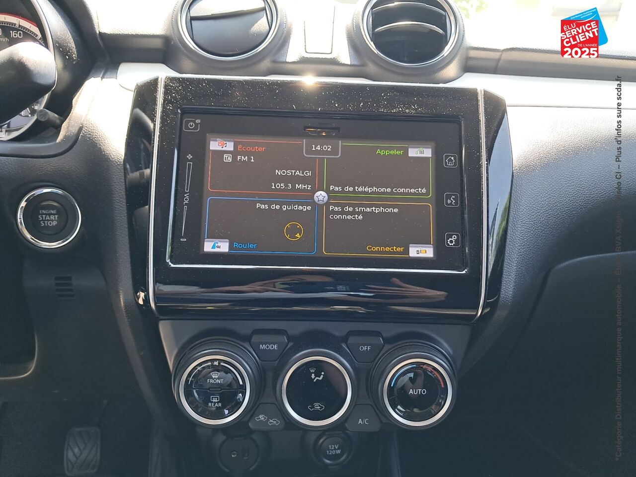 Véhicule d'occasion SUZUKI SWIFT 1.0 BOOSTERJET HYBRID SHVS 111CH PACK EURO6D-T CAMERA chez Renault Saint-Louis