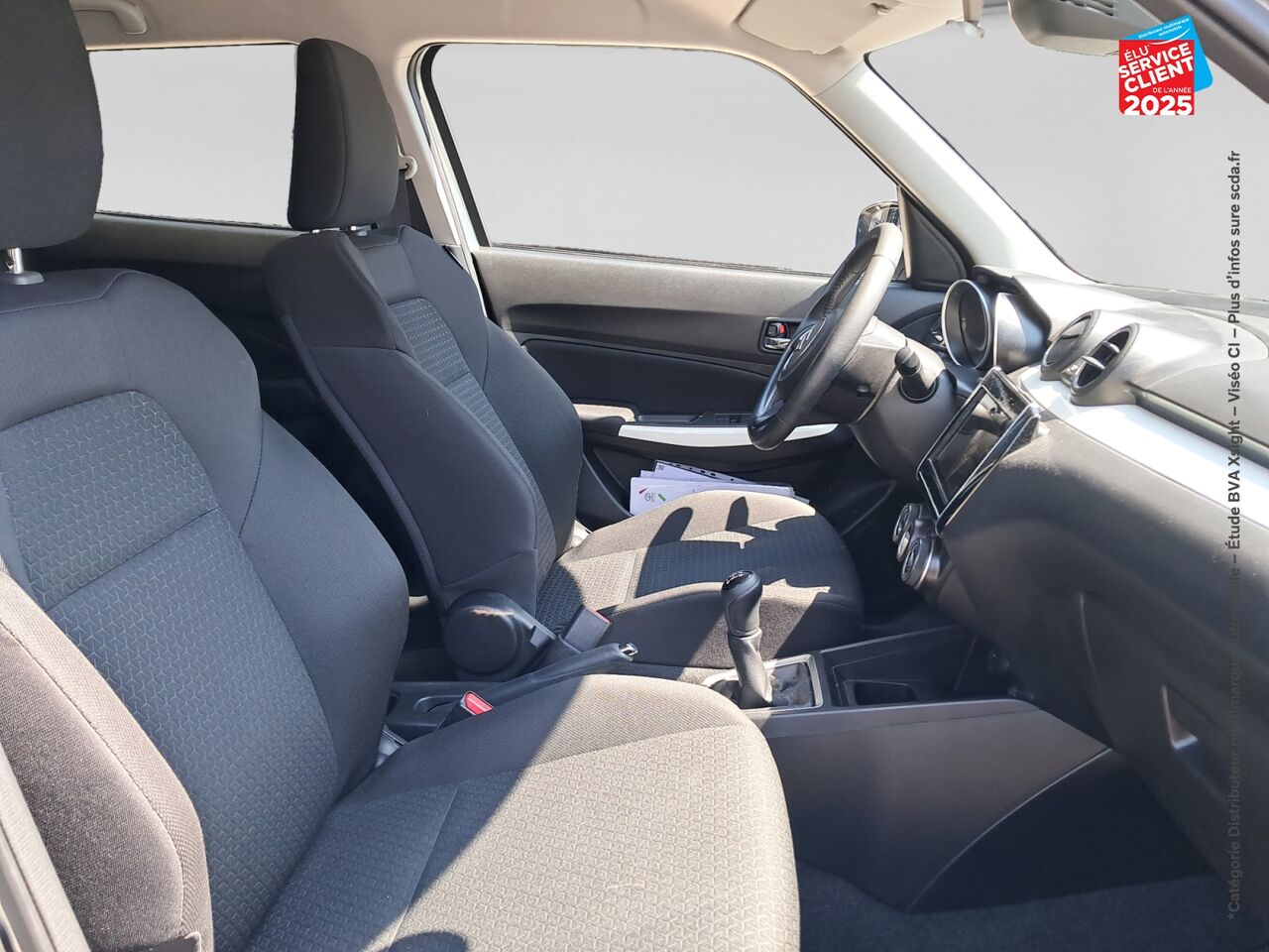 Véhicule d'occasion SUZUKI SWIFT 1.0 BOOSTERJET HYBRID SHVS 111CH PACK EURO6D-T CAMERA chez Renault Saint-Louis