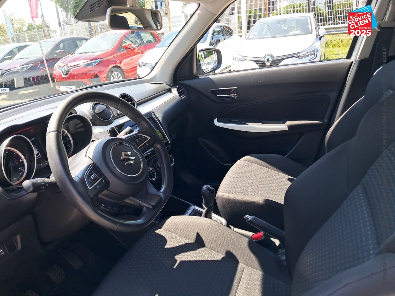 Véhicule d'occasion SUZUKI SWIFT 1.0 BOOSTERJET HYBRID SHVS 111CH PACK EURO6D-T CAMERA chez Renault Saint-Louis
