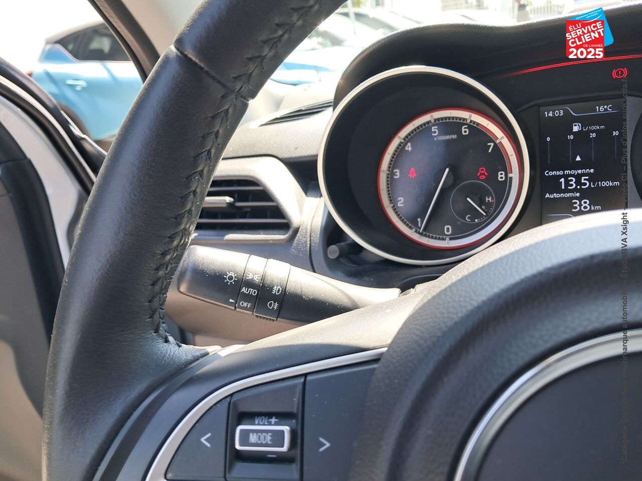 Véhicule d'occasion SUZUKI SWIFT 1.0 BOOSTERJET HYBRID SHVS 111CH PACK EURO6D-T CAMERA chez Renault Saint-Louis