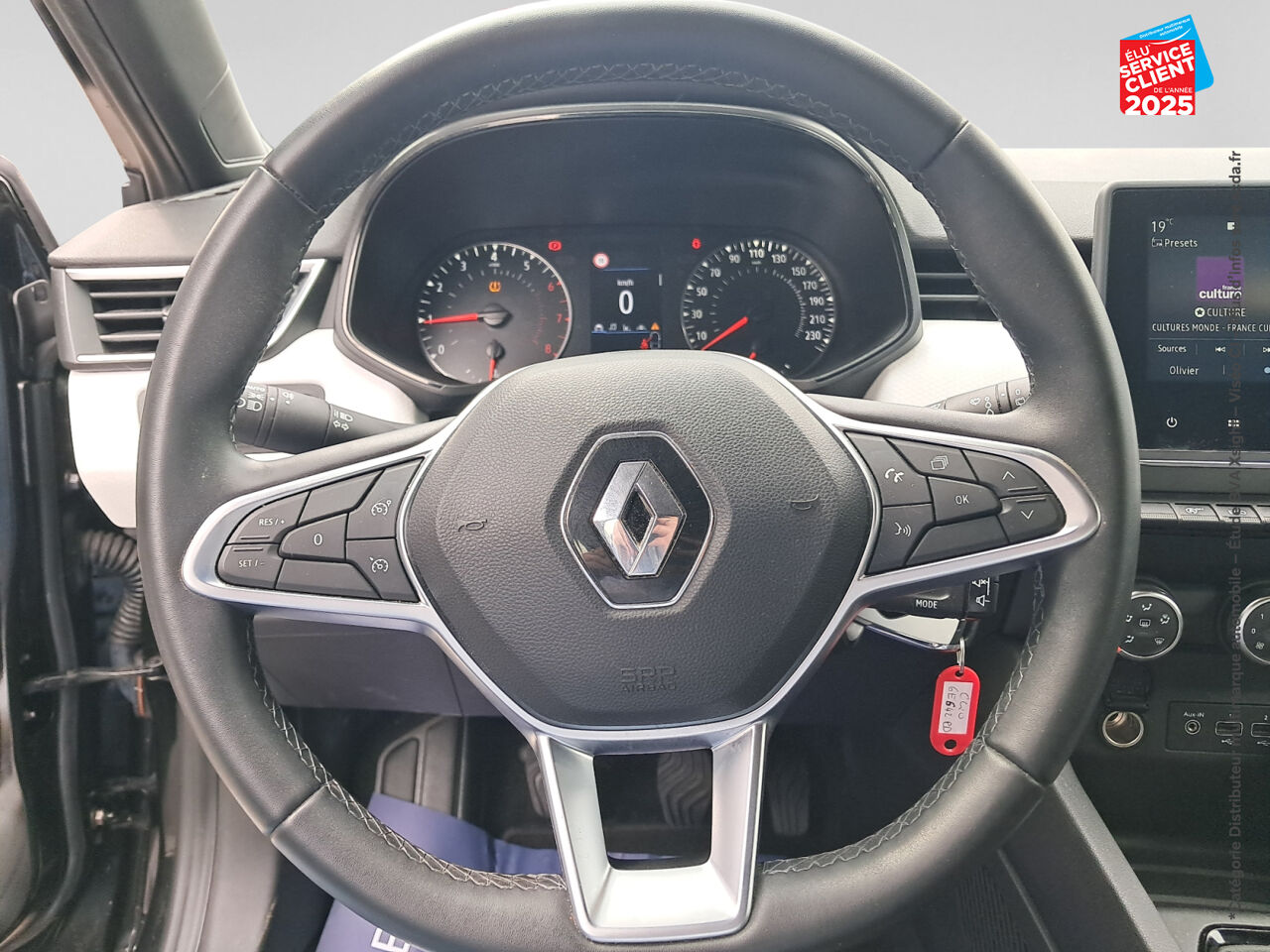 Véhicule d'occasion RENAULT CLIO 1.0 TCE 90CH LIMITED -21N chez Hyundai Epernay