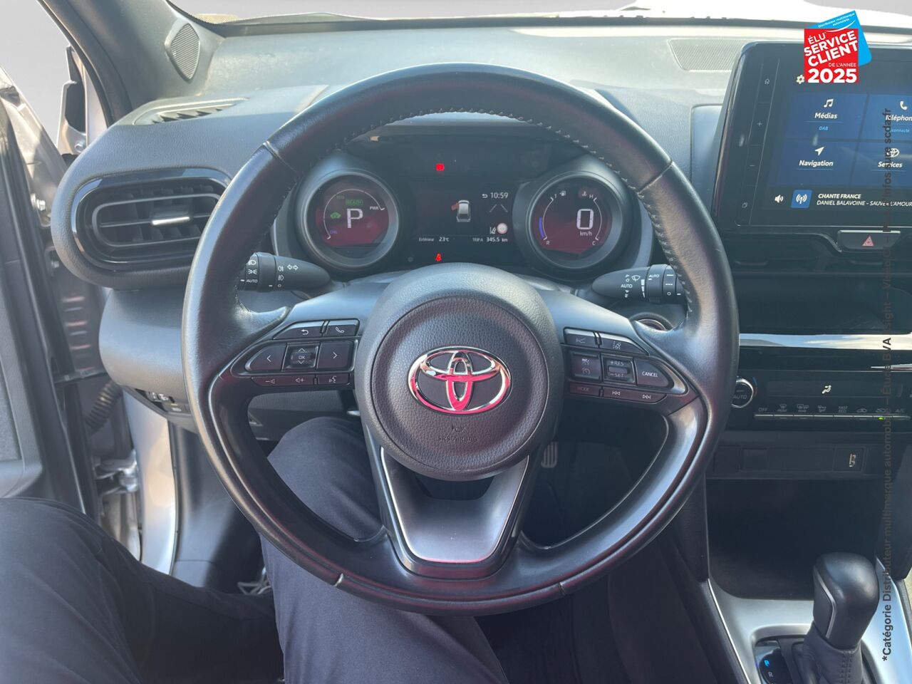 Véhicule d'occasion TOYOTA YARIS CROSS 116H DESIGN MY21 chez Toyota Saint Dizier