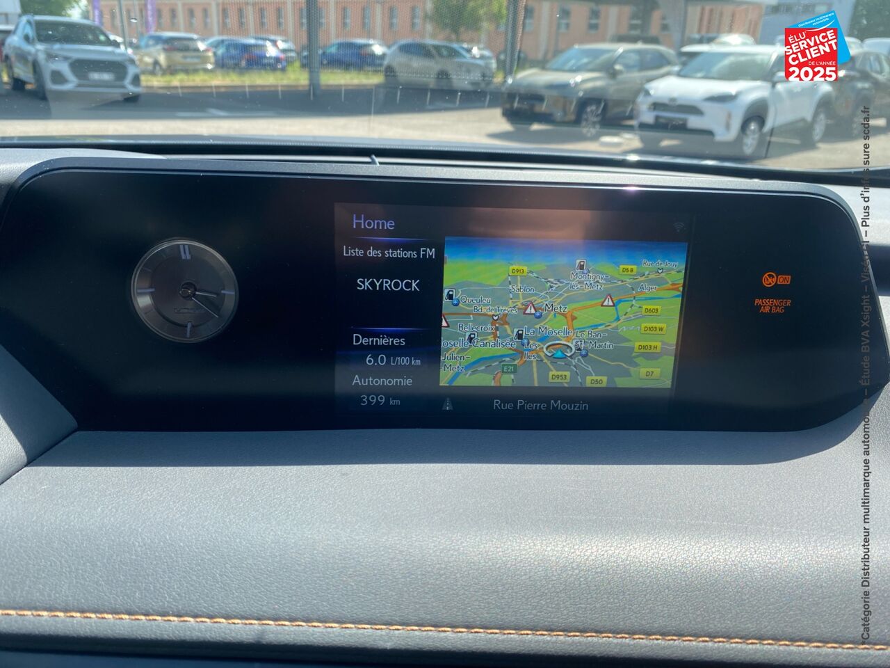 Véhicule d'occasion LEXUS UX 250H 2WD LUXE MY19 chez BMW Besançon