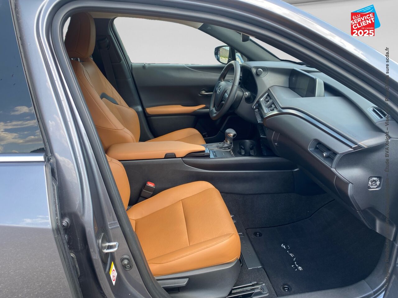Véhicule d'occasion LEXUS UX 250H 2WD LUXE MY19 chez BMW Besançon