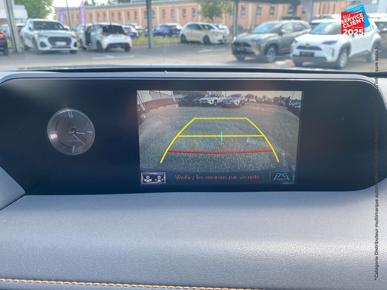 Véhicule d'occasion LEXUS UX 250H 2WD LUXE MY19 chez BMW Besançon