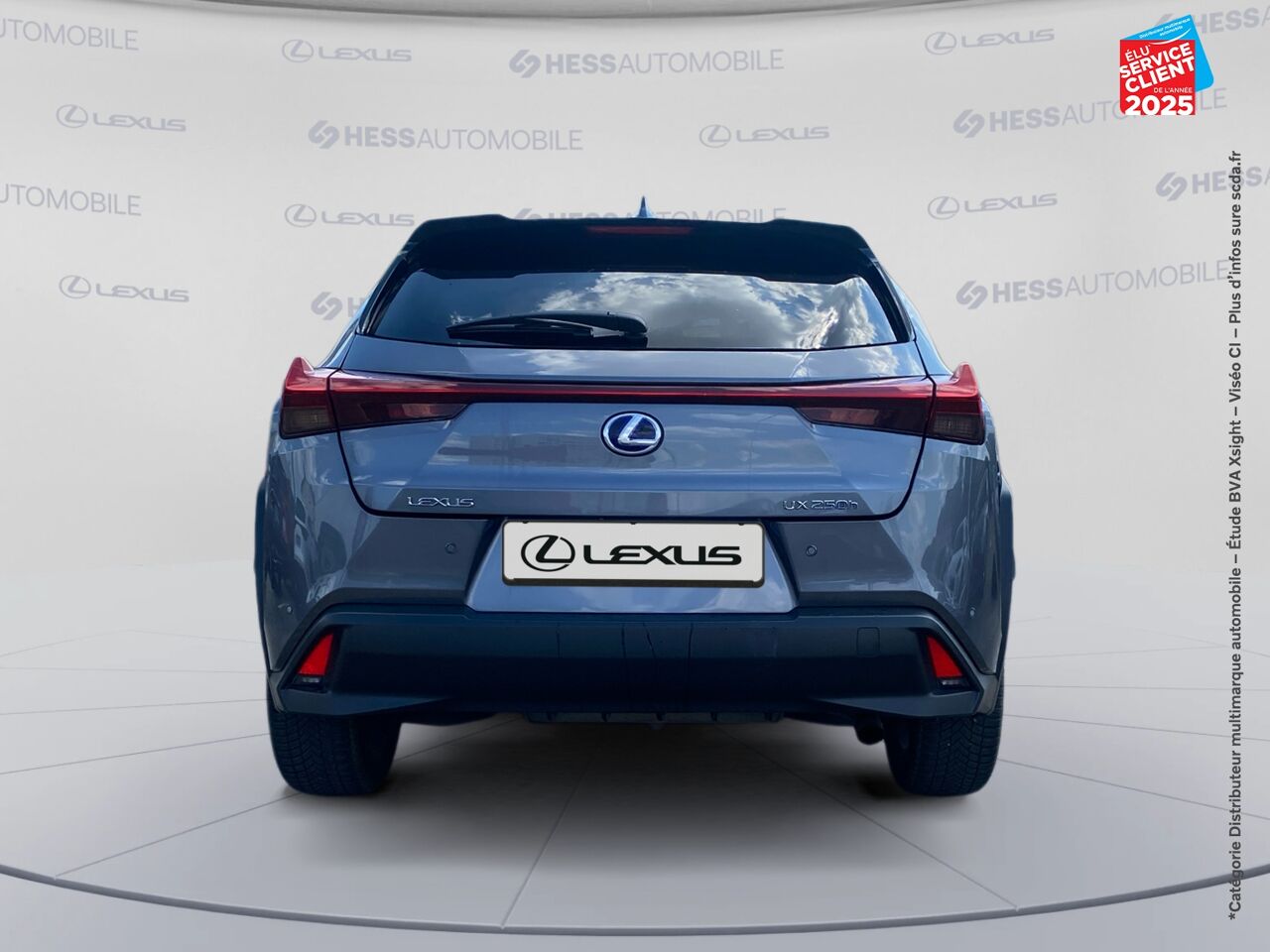 Véhicule d'occasion LEXUS UX 250H 2WD LUXE MY19 chez BMW Besançon