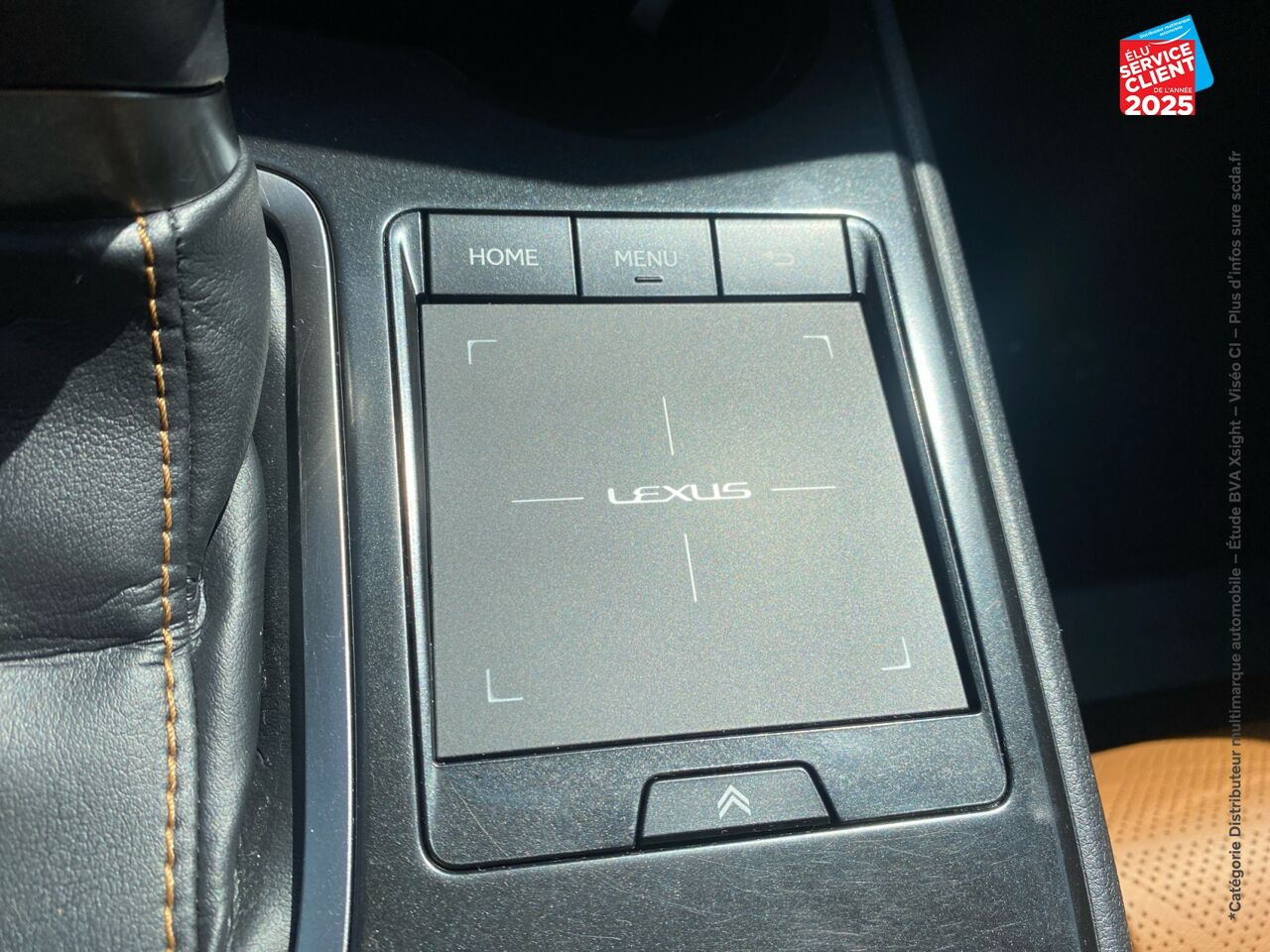 Véhicule d'occasion LEXUS UX 250H 2WD LUXE MY19 chez BMW Besançon