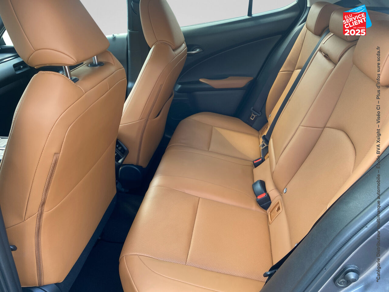 Véhicule d'occasion LEXUS UX 250H 2WD LUXE MY19 chez BMW Besançon